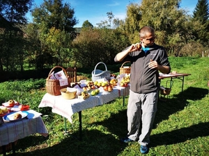 Degustare de mere și brunch în Petrinzel